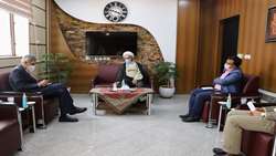 رئیس دانشگاه علوم پزشکی استان سمنان با امام جمعه شهر شهمیرزاد دیدار و گفتگو کرد